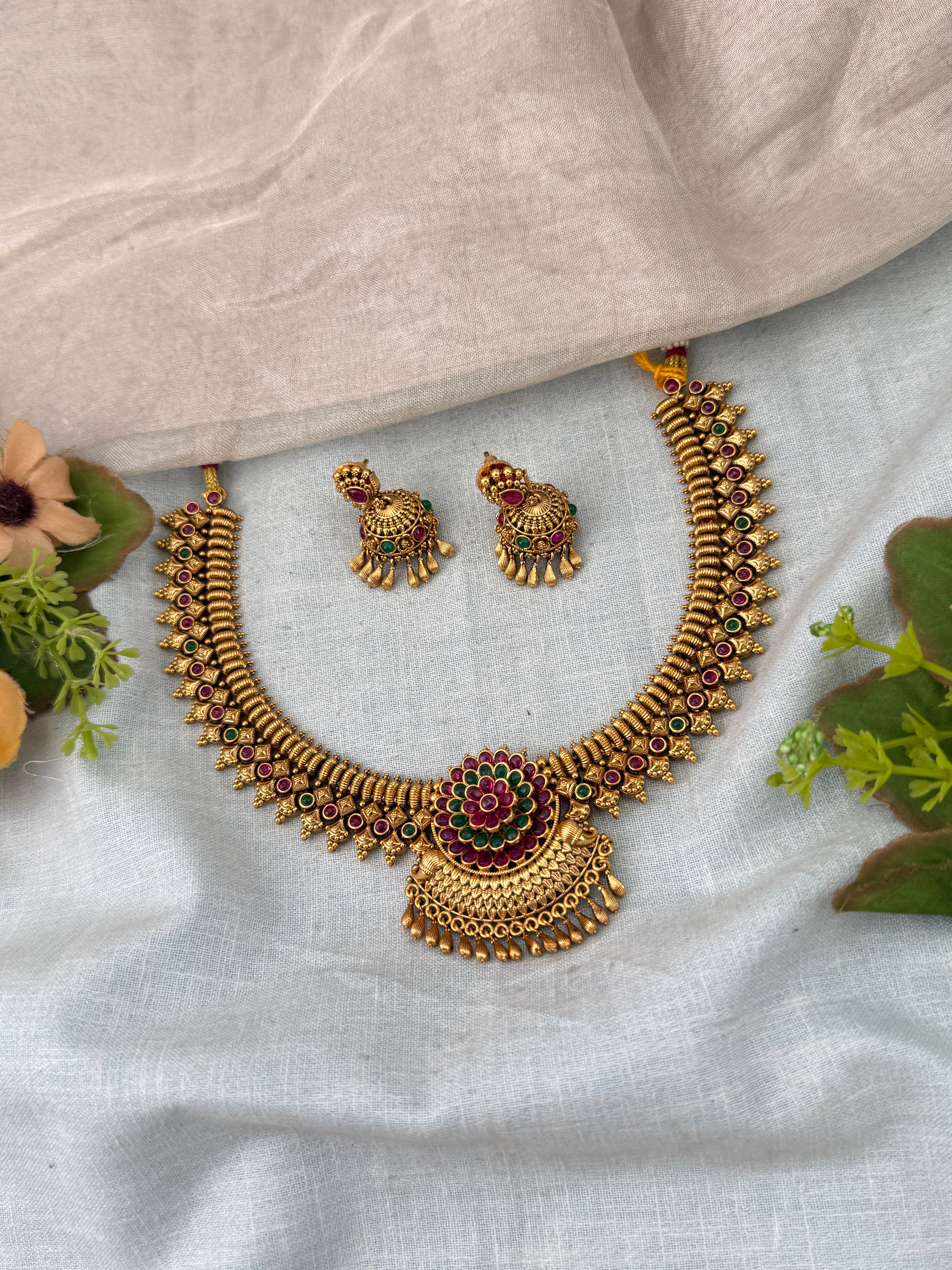 Traditional Gold Jadebille – South Indian Bridal Hair Accessory, jadebille, hair choti