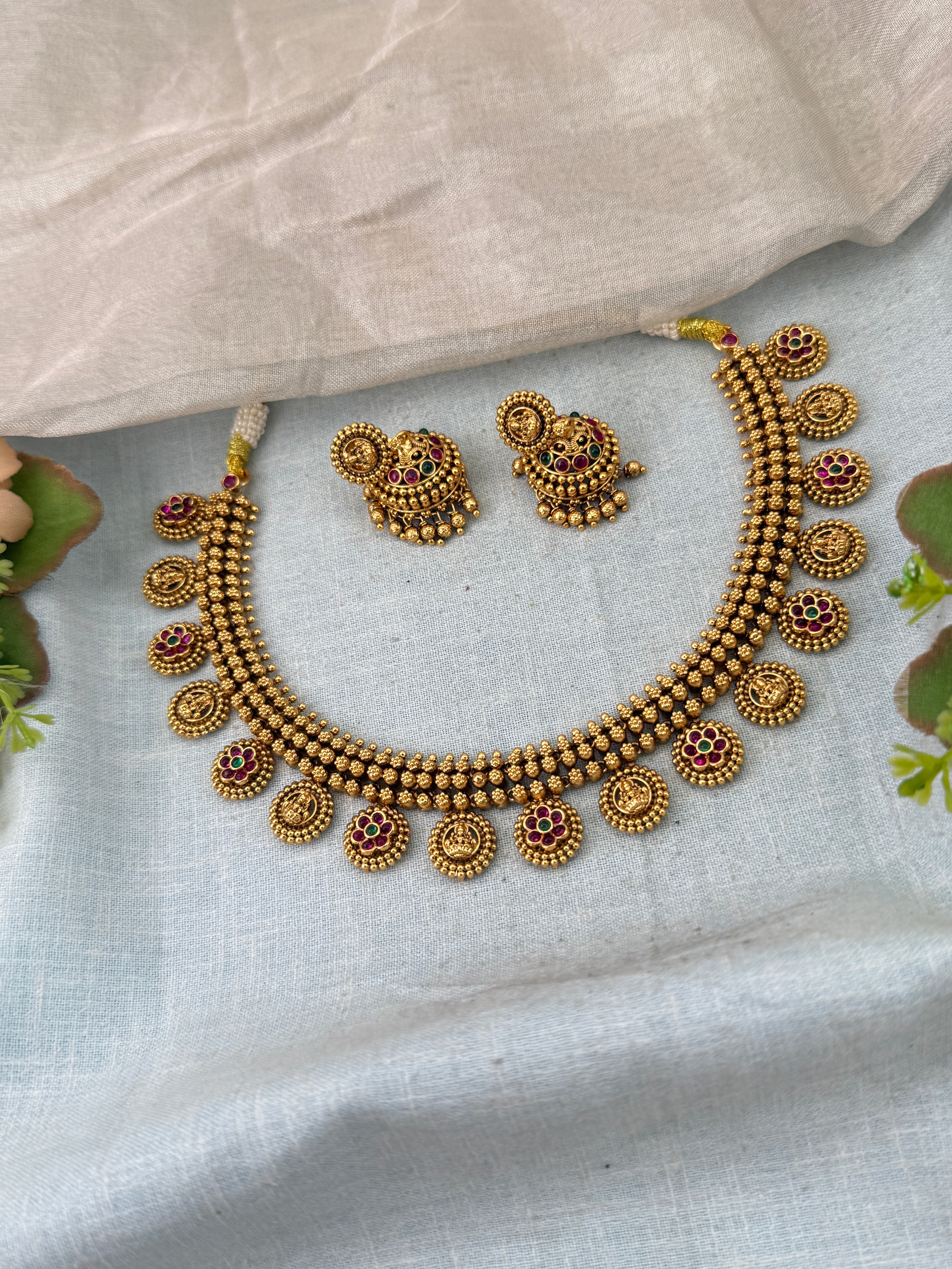 Royal Antique Short Necklace Set 1109