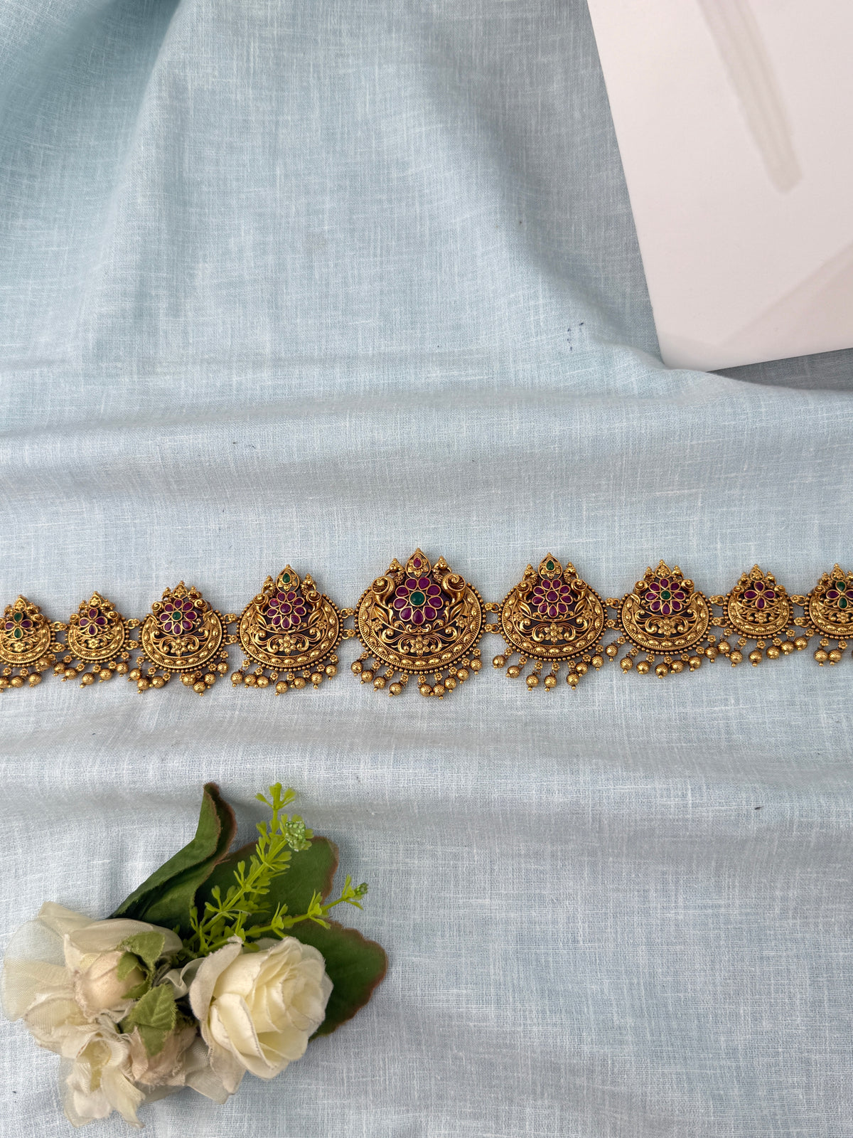 Traditional bridal hip belt for women