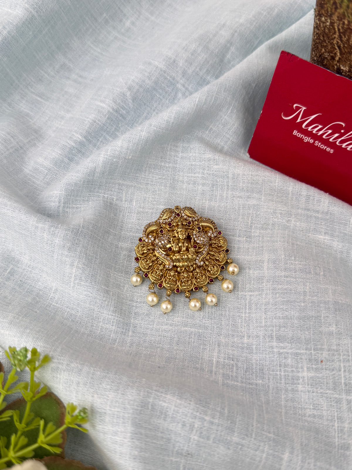 Traditional Jade Bille hair accessory for women