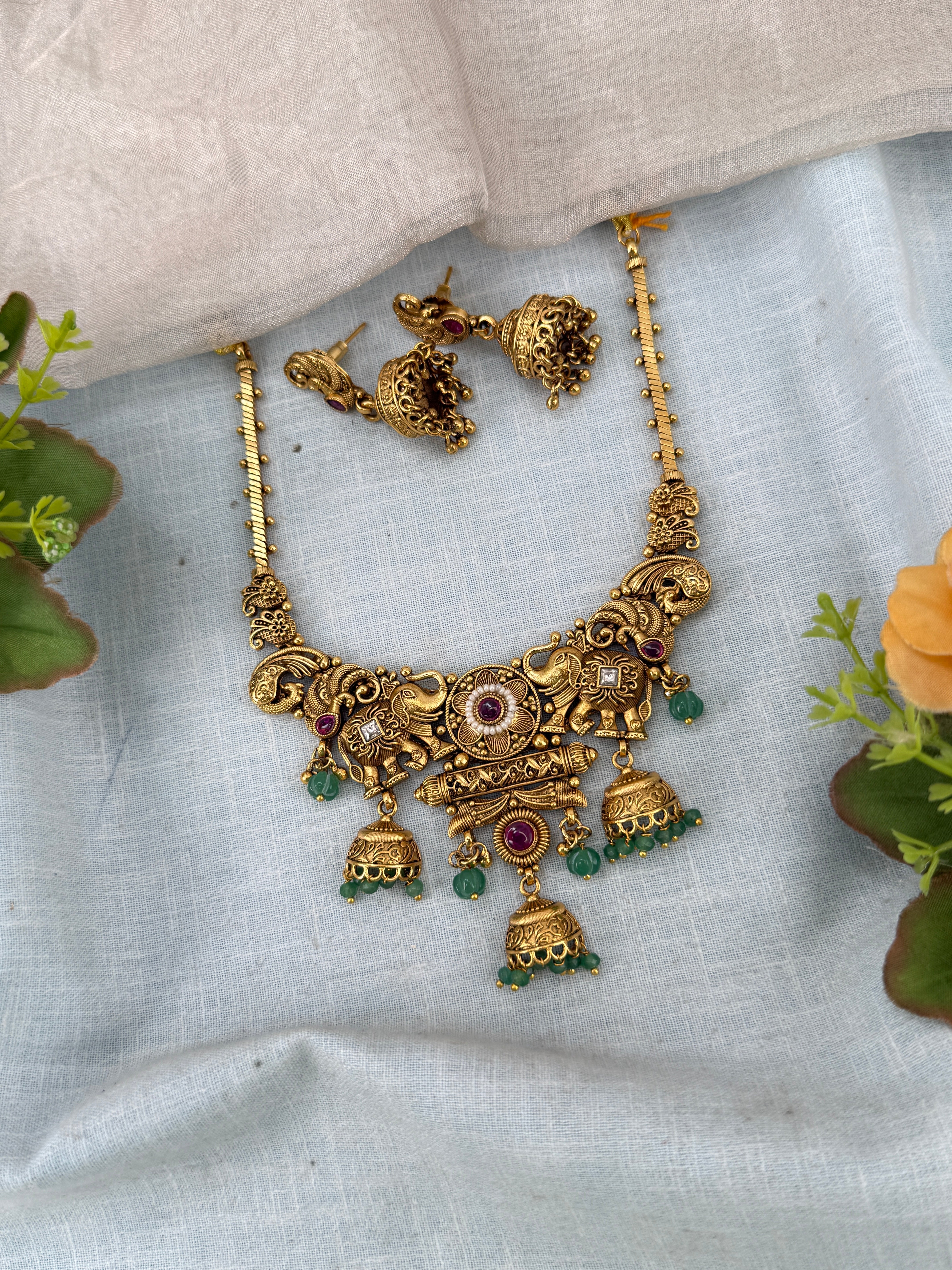 Royal Antique Elephant Short Necklace Set 195