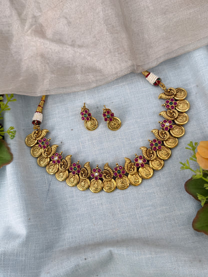 Royal Antique Lakshmi Kasu Short Necklace Set 194