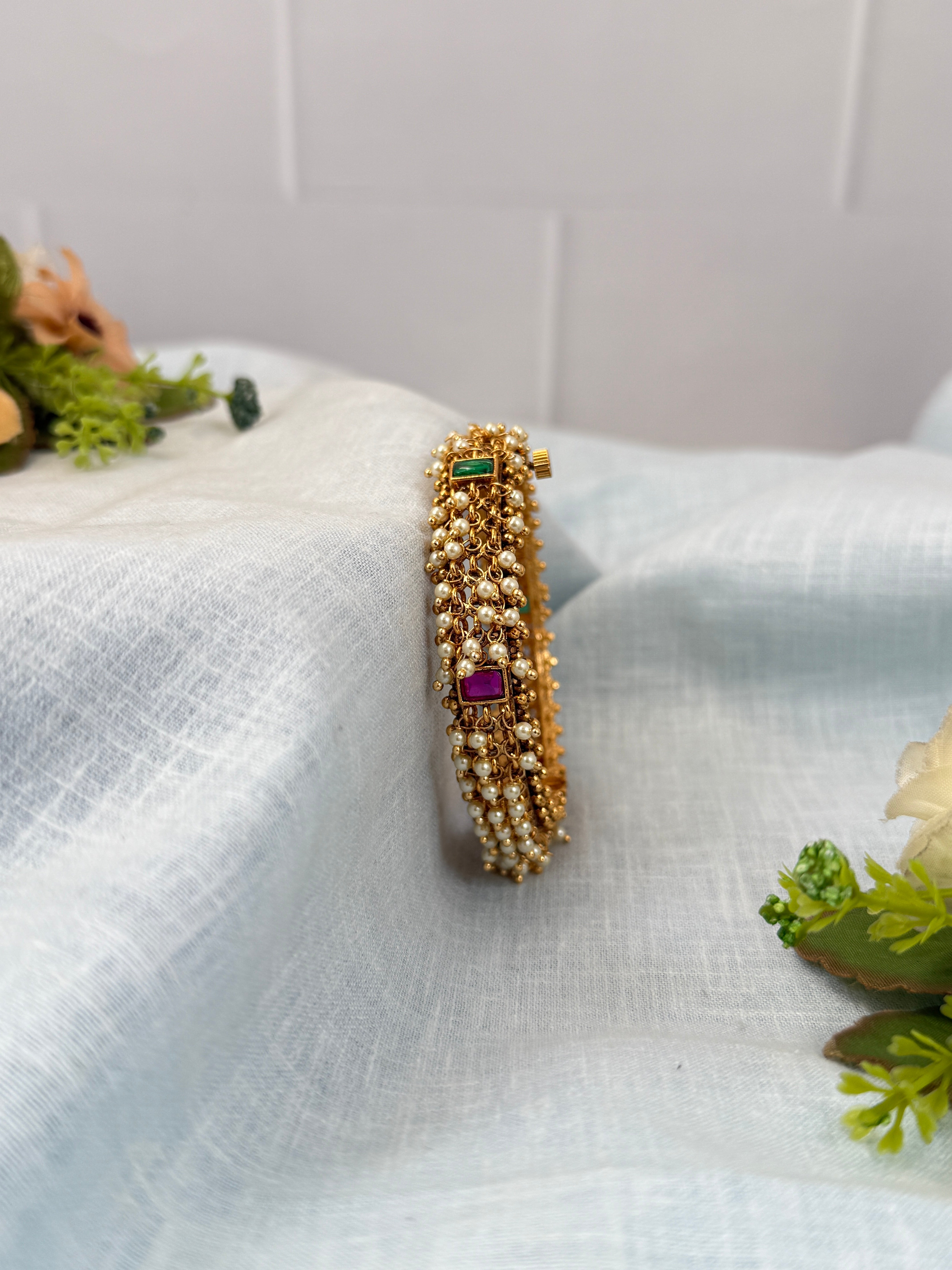 Royal Antique Kada Bangle 7078