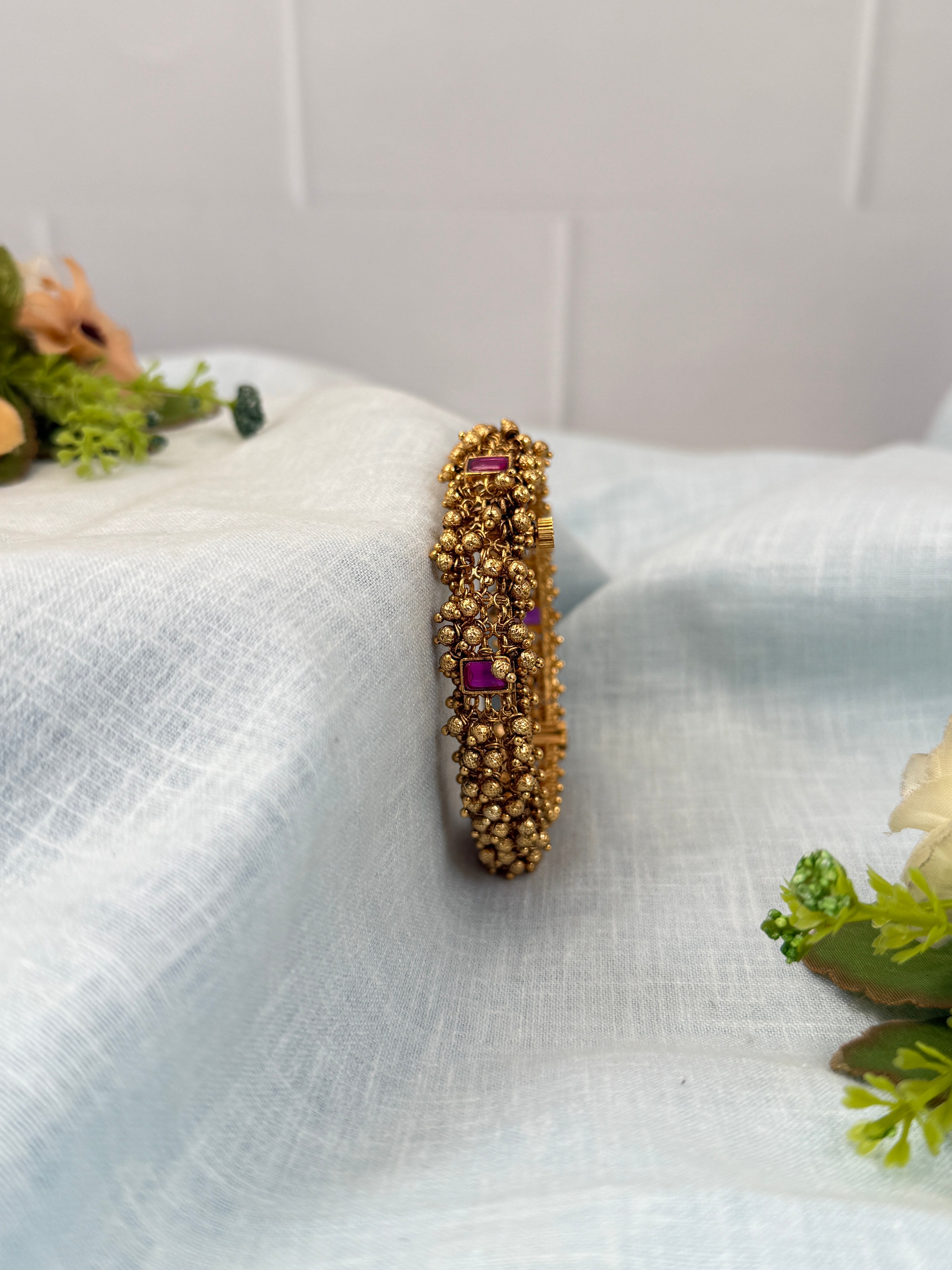 Royal Antique Kada Bangle 7079