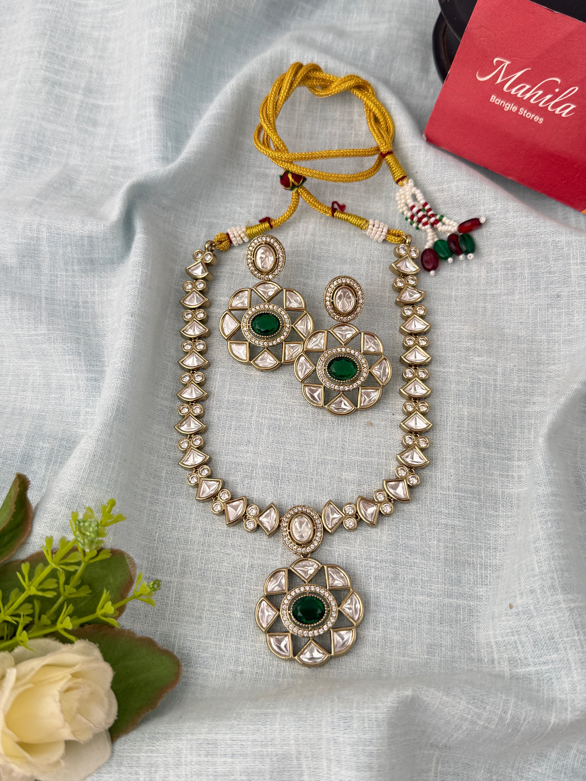 Traditional Kundan necklace for women