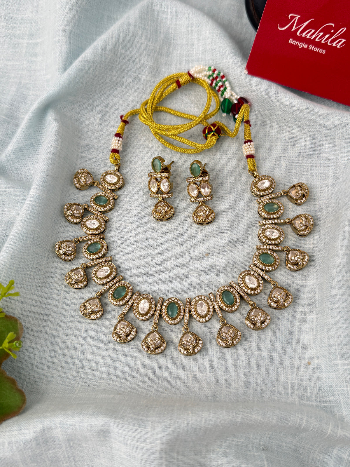 Traditional Kundan necklace for women