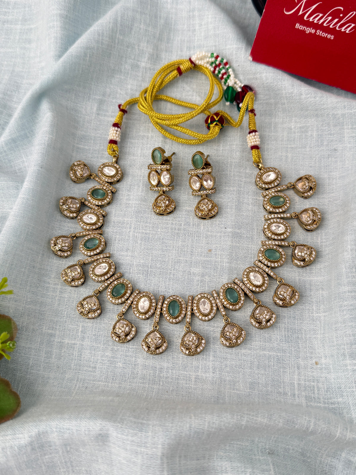 Kundan Designer Necklace Premium Short Set | N1045