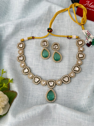 Traditional Kundan necklace for women