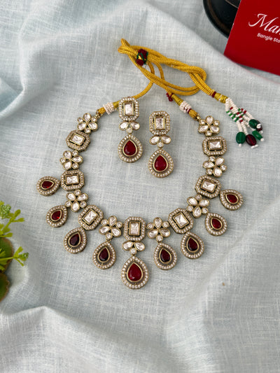 Traditional Kundan necklace for women