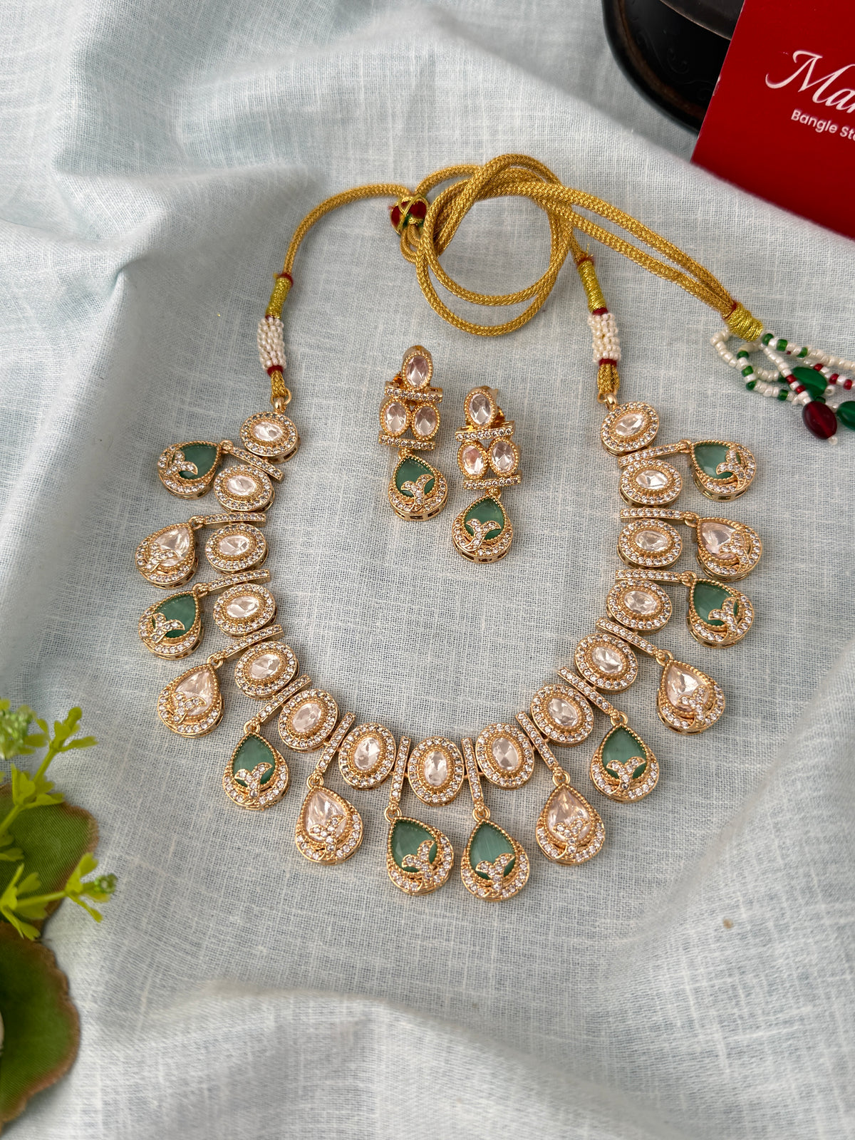 Kundan Designer Necklace Premium Short Set | N1060