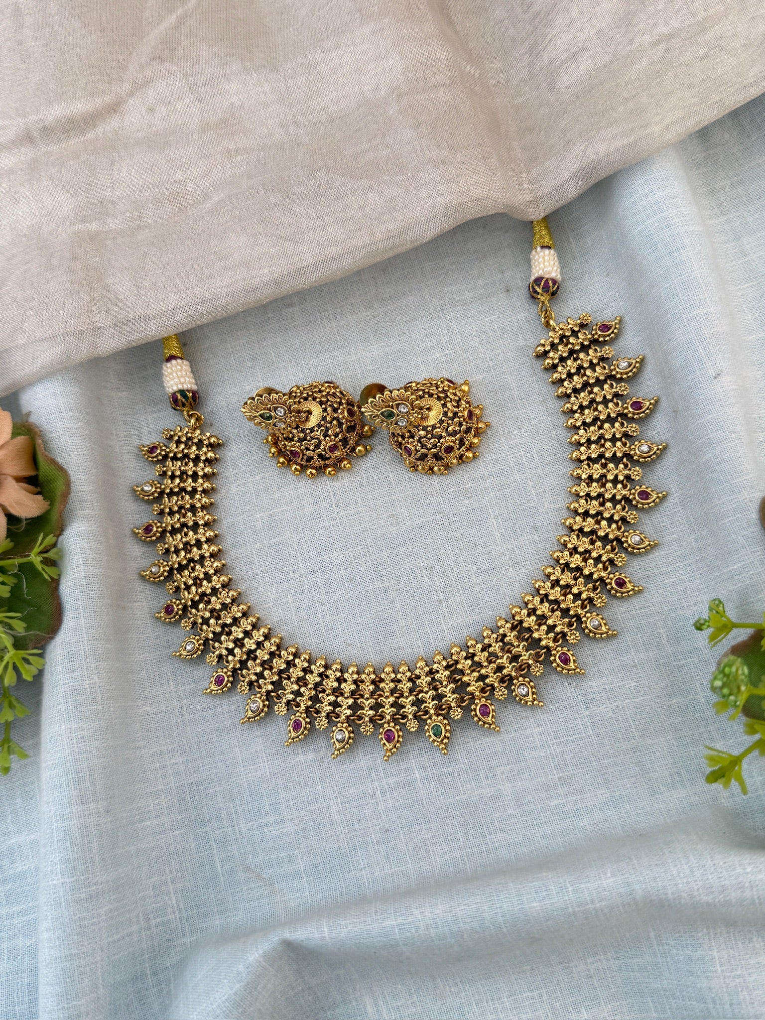Royal Antique Short Necklace Set 116