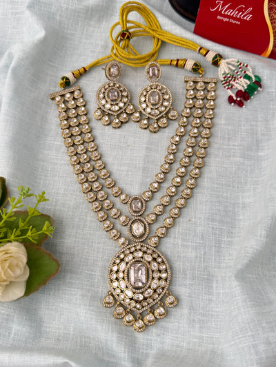 Traditional Kundan necklace for women