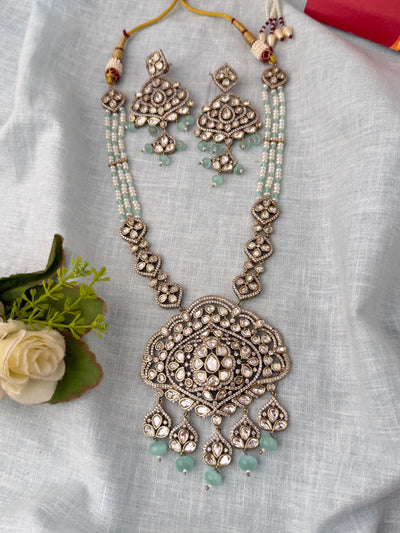 Traditional Kundan necklace for women