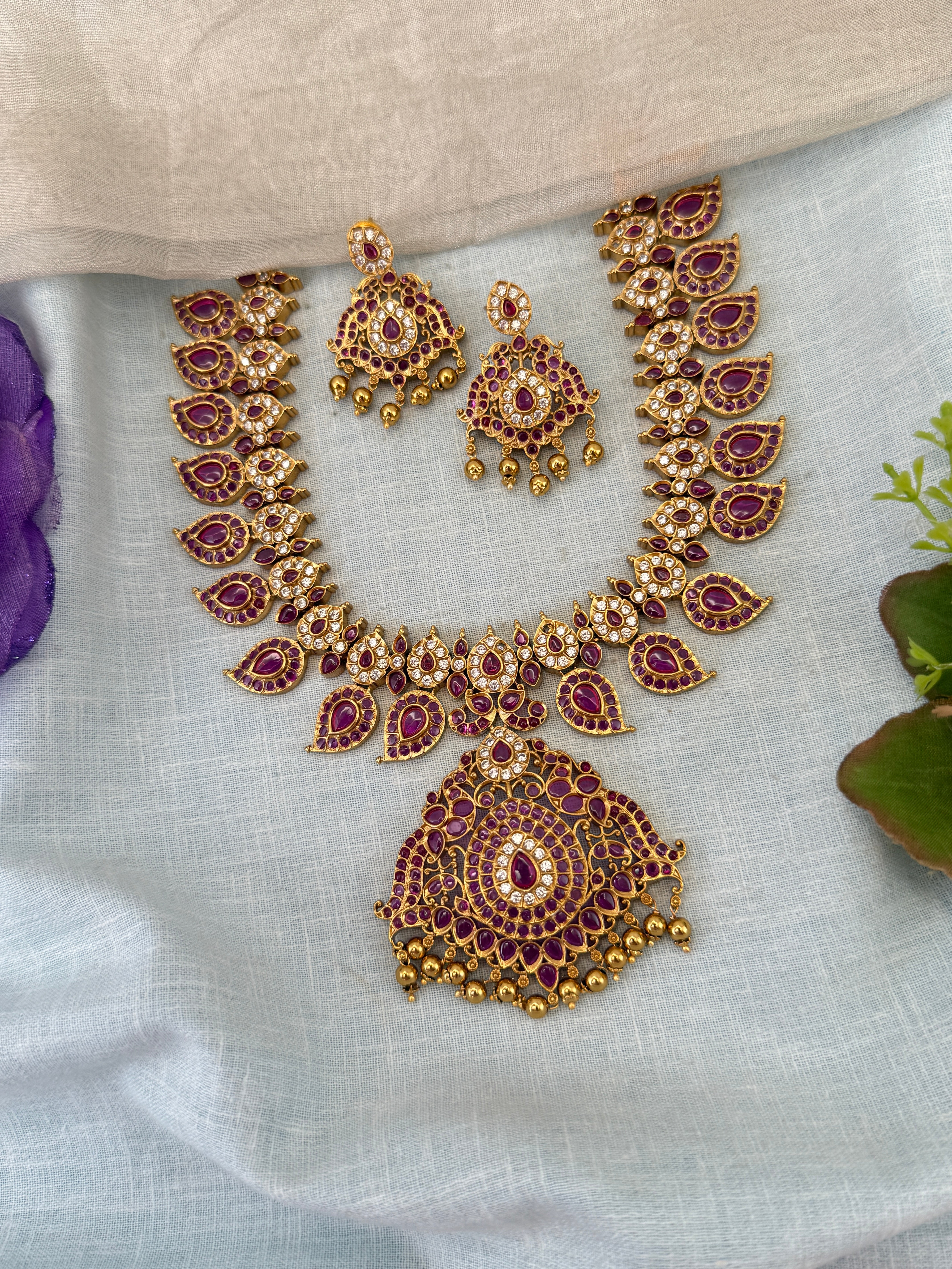 Royal Antique Mango Pendant Short Necklace Set 1201