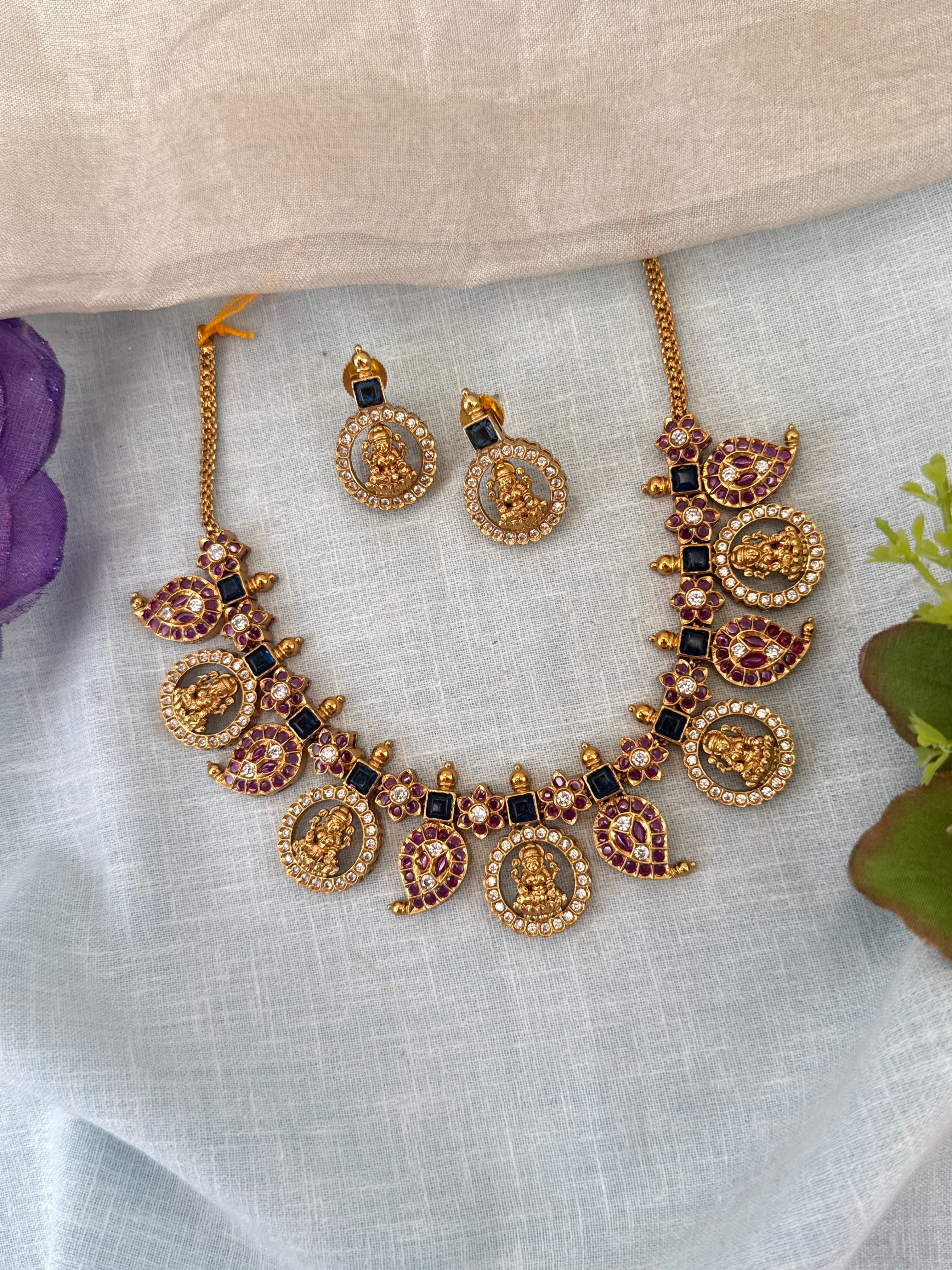 Royal Antique Lakshmi Short Necklace Set 1219