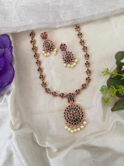 Royal Antique Pendant Short Necklace Set 1231