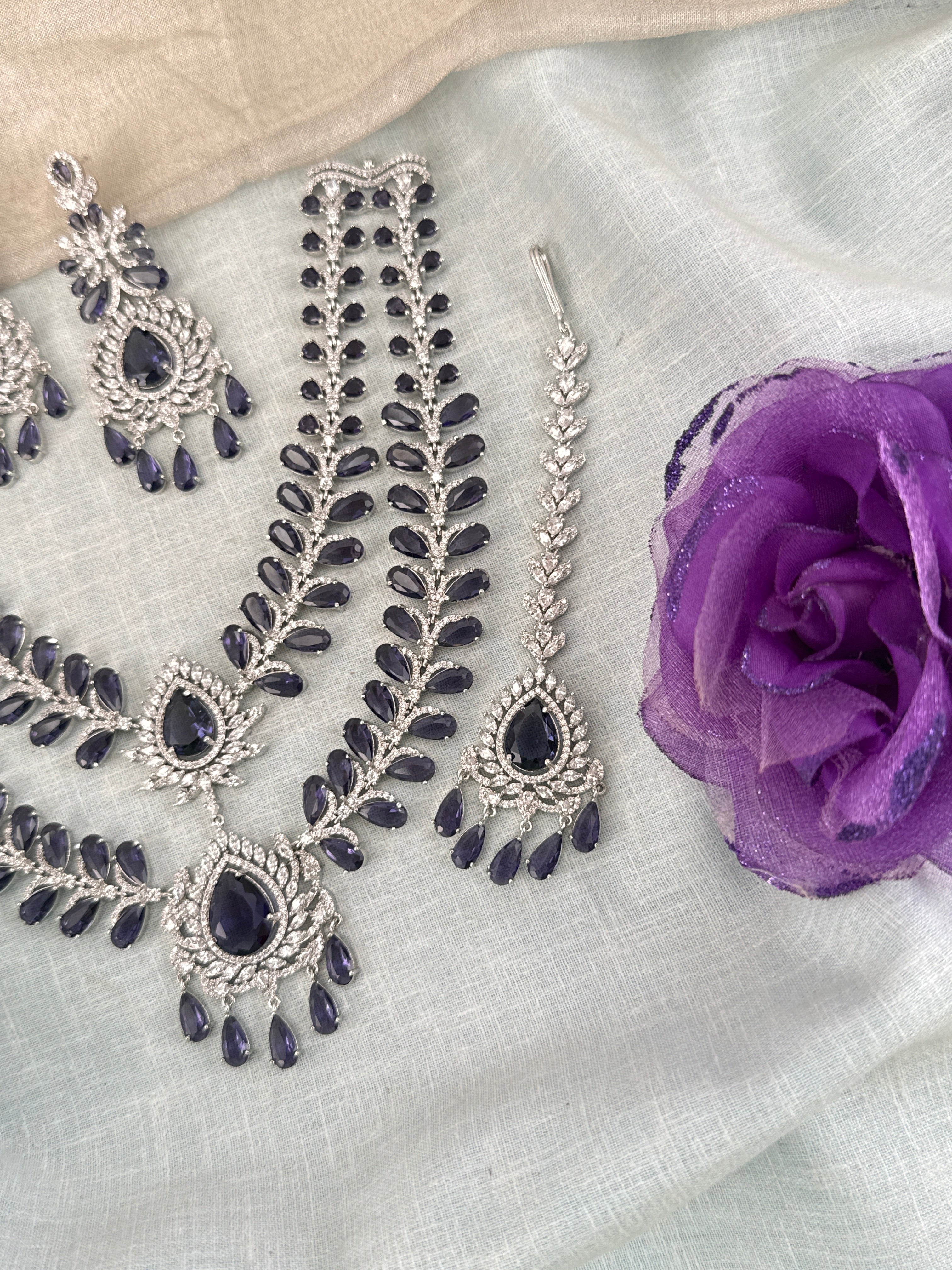 Luxurious Layer Stone Short Necklace Set 840