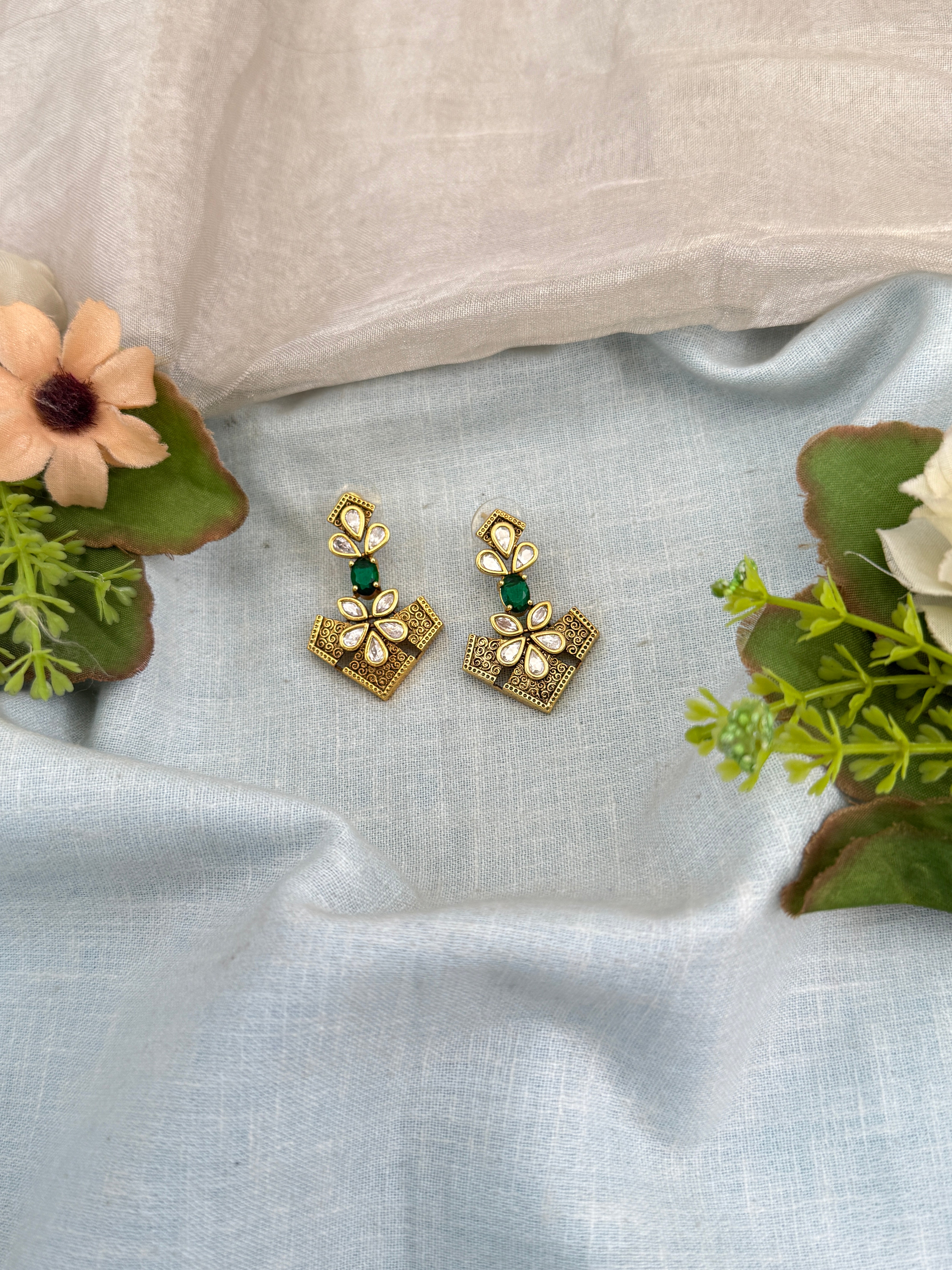Antique Earrings, Bridal antique Kundan earrings, Antique kundan Jhumka