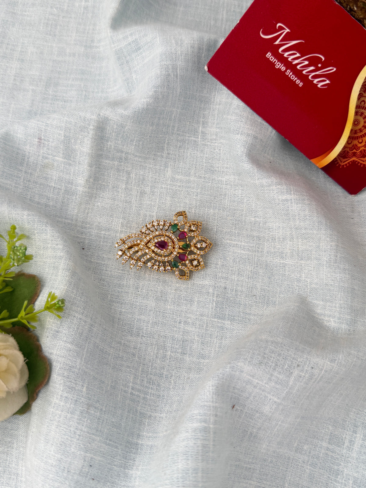Stylish Saree Pins for women