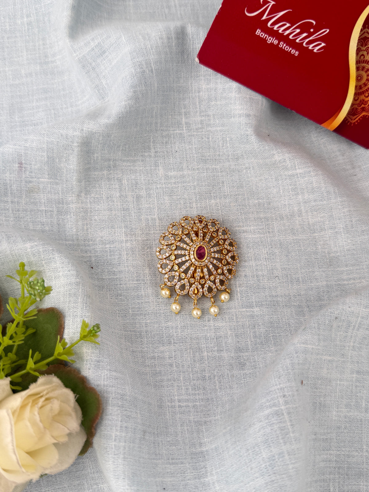 Stylish Saree Pins for women