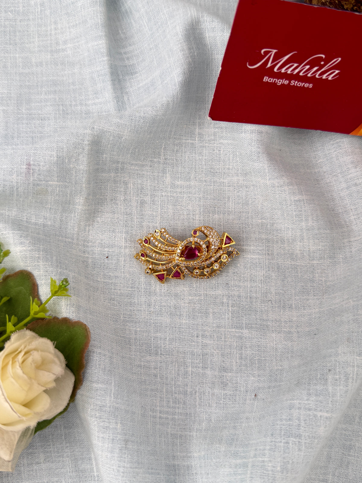 Stylish Saree Pins for women