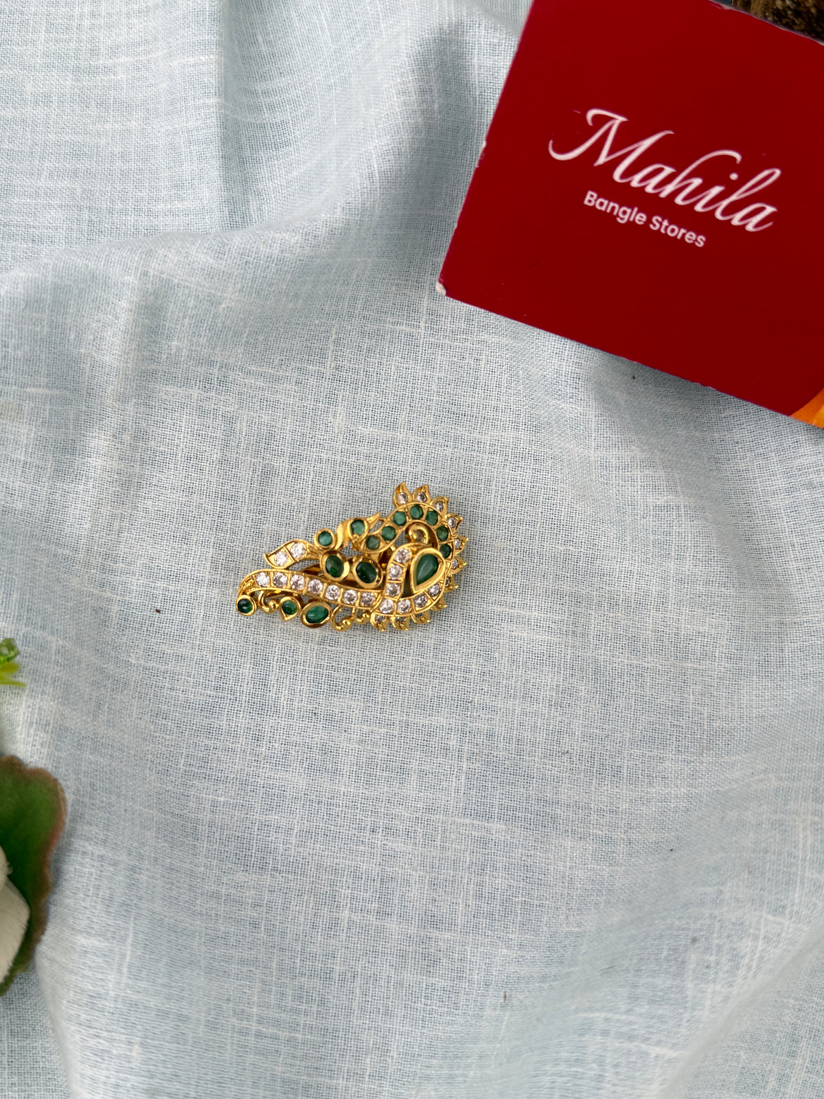Stylish Saree Pins for women