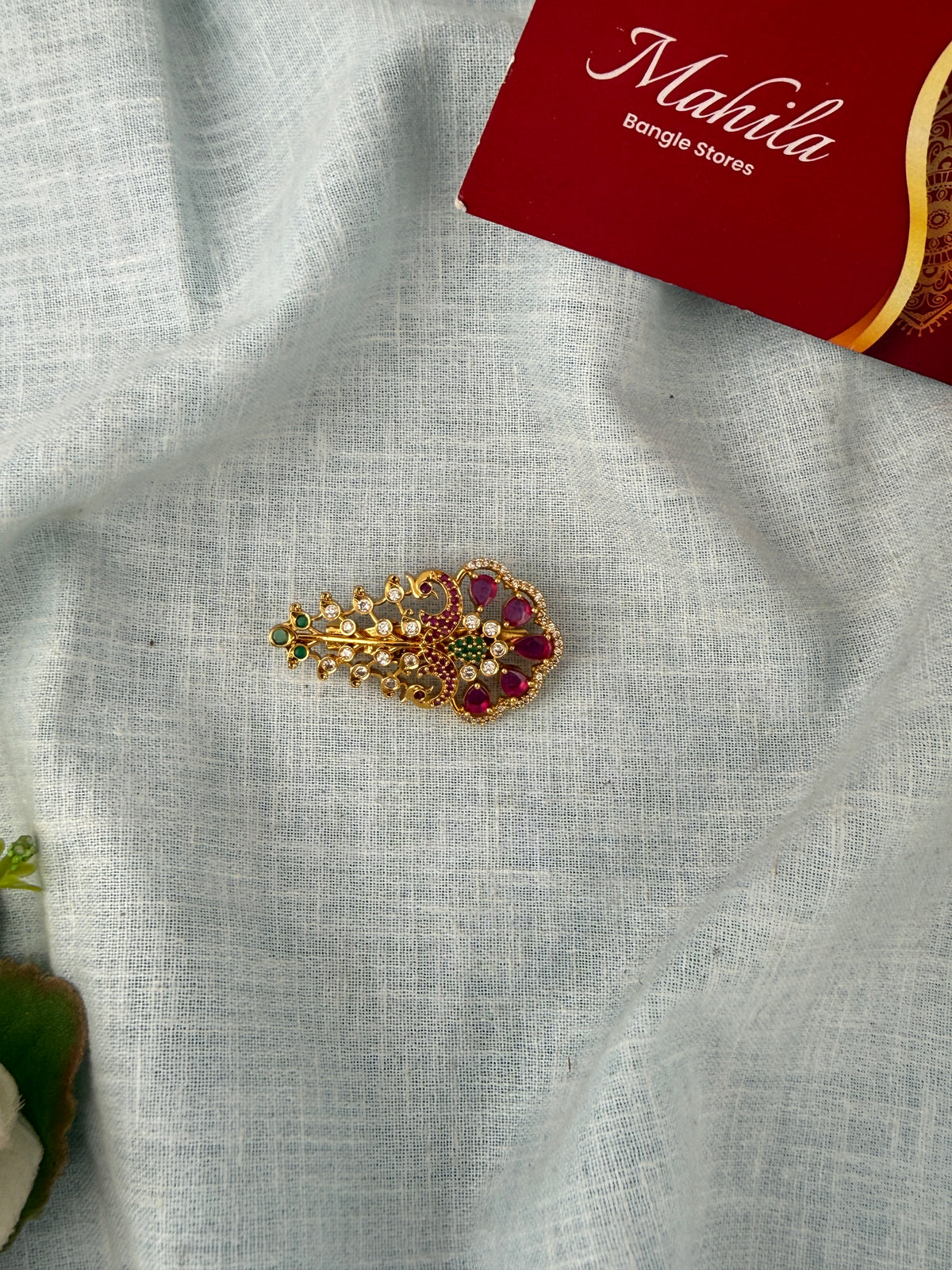 Stylish Saree Pins for women