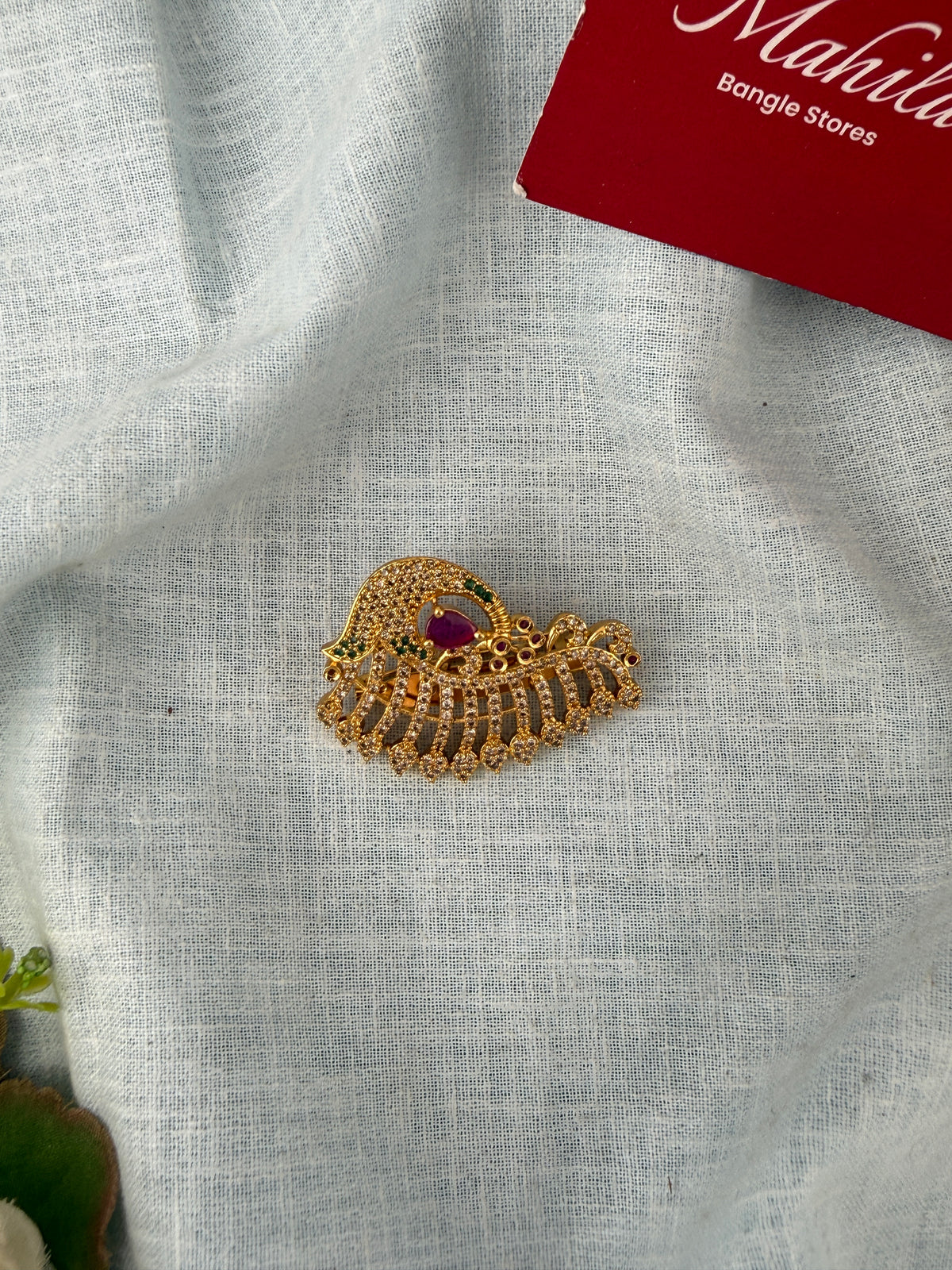 Stylish Saree Pins for women