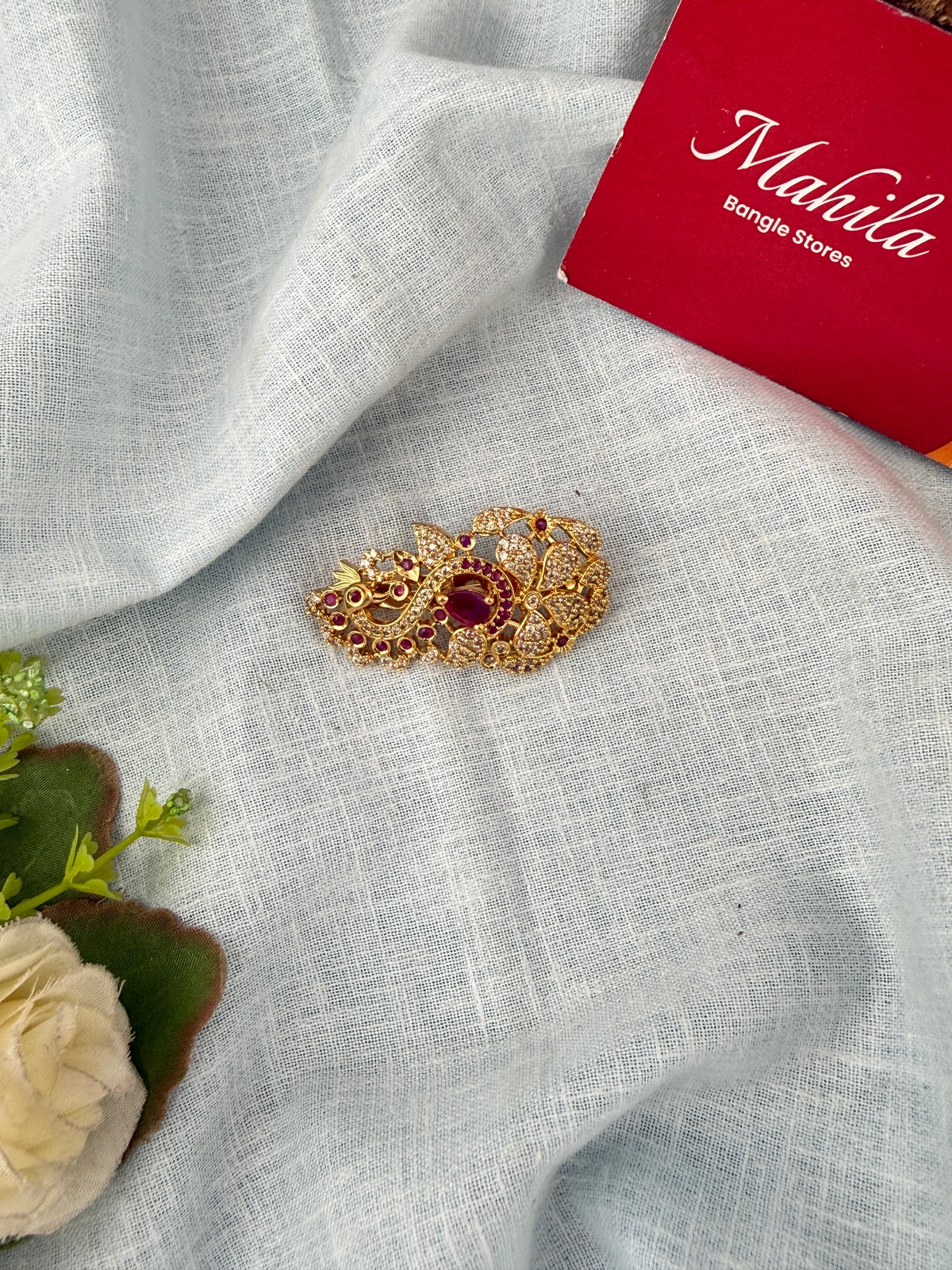 Stylish Saree Pins for women