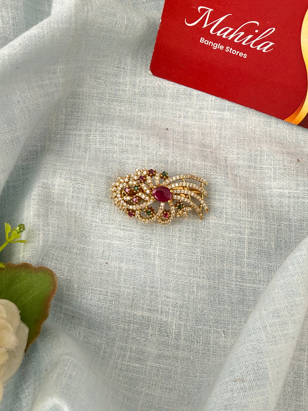 Stylish Saree Pins for women
