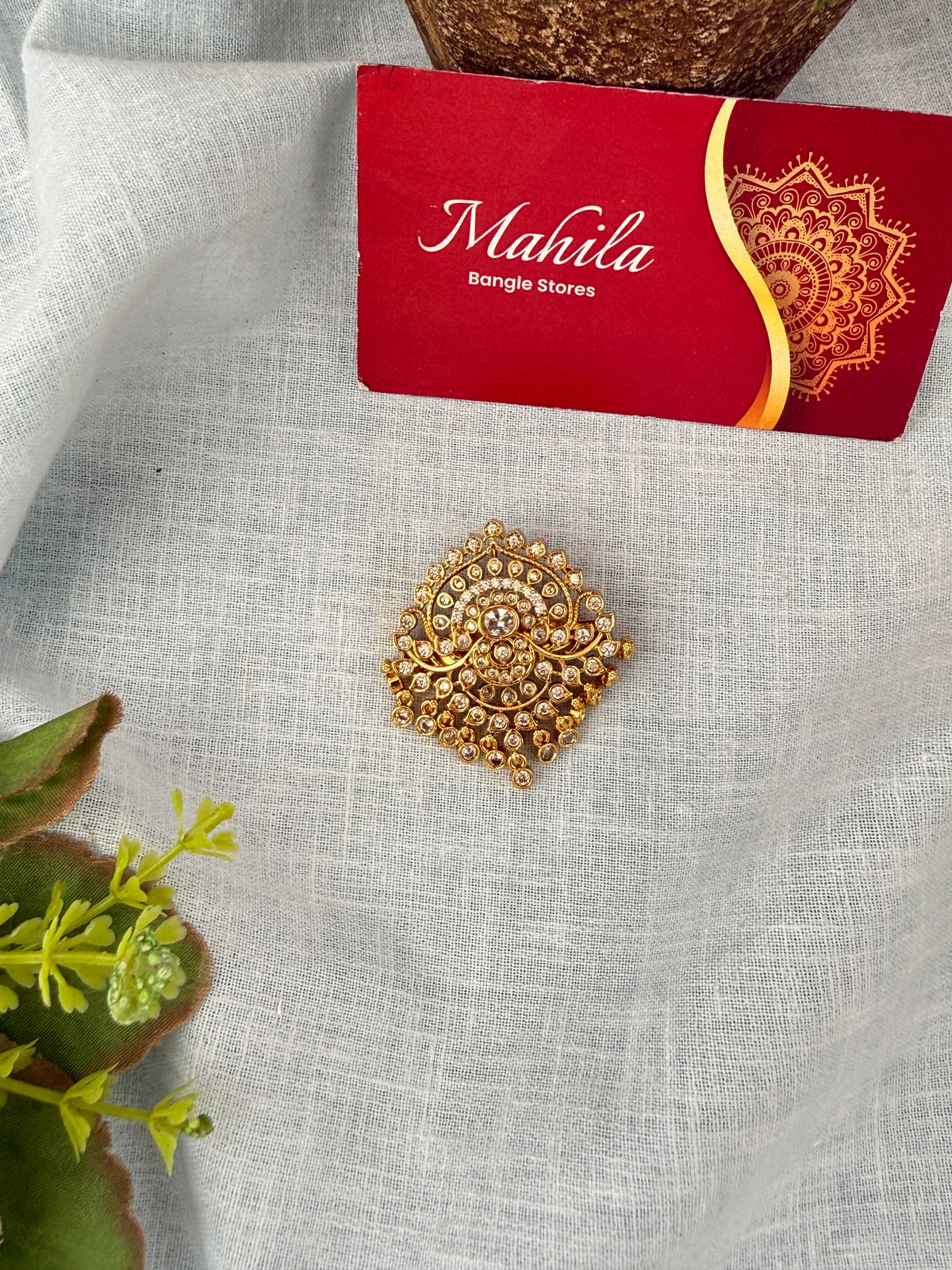Stylish Saree Pins for women