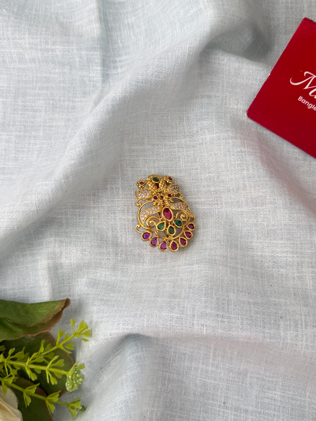 Stylish Saree Pins for women