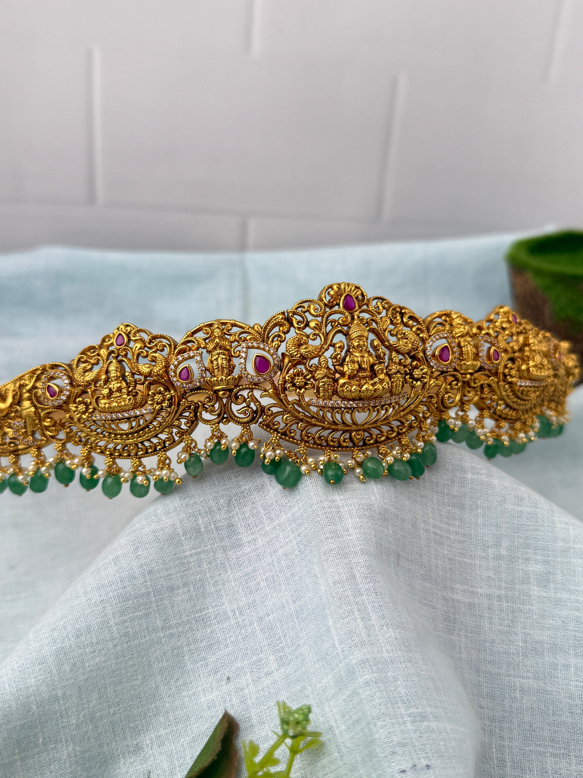 Traditional bridal hip belt for women