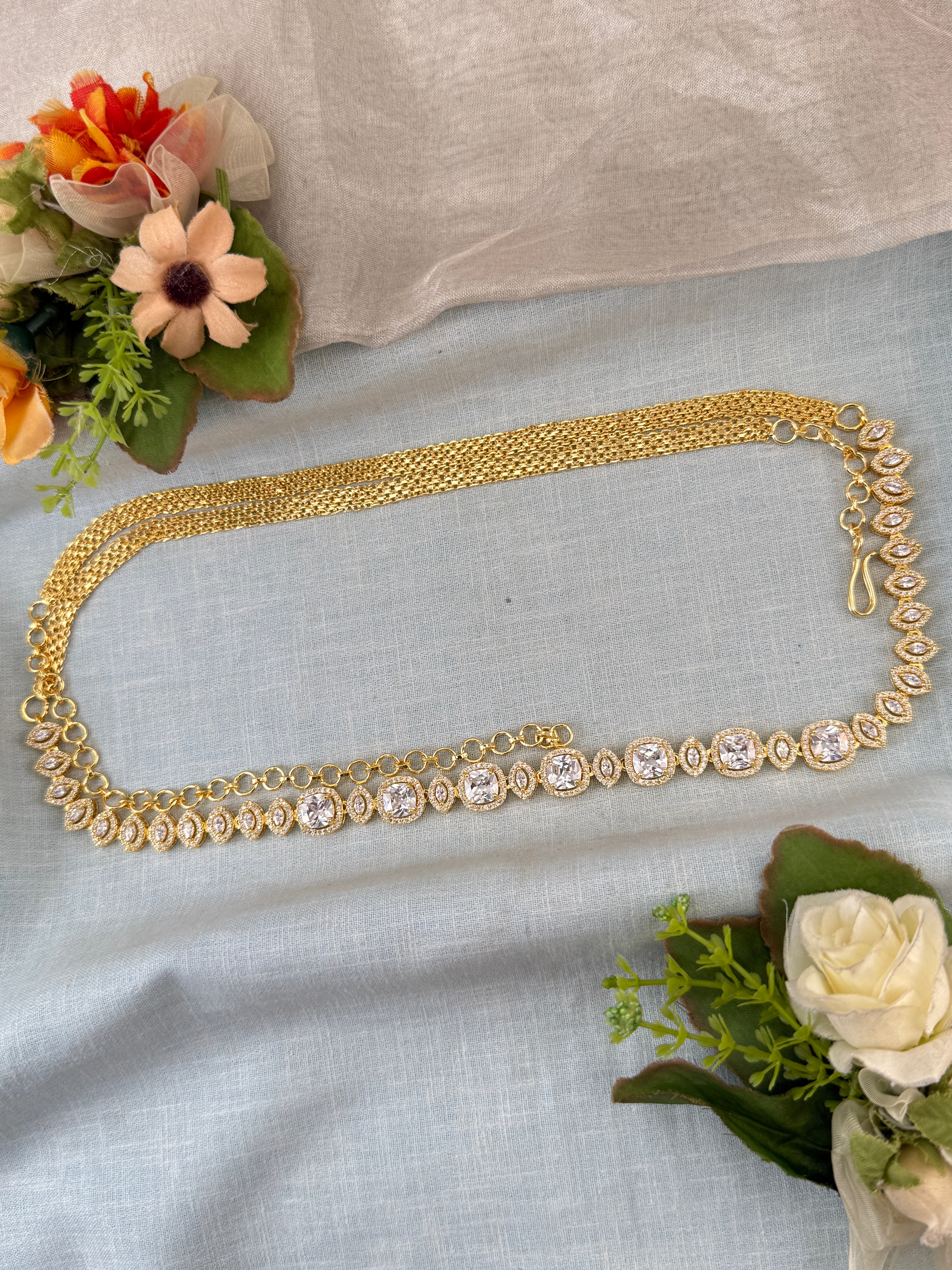 Luxurious Antique Chain Stone Vaddanam 7036