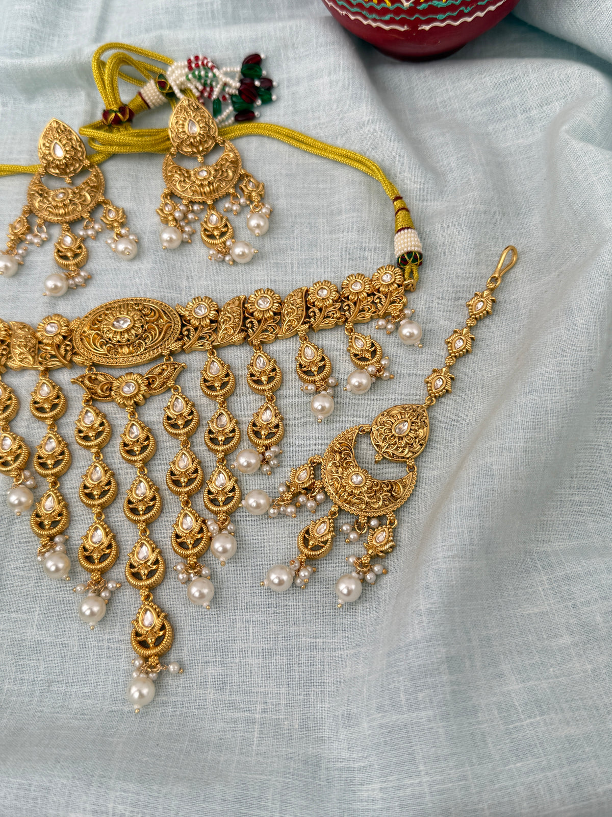 Antique Kundan Grand Necklace With Maang Tikka Short Set | N1302