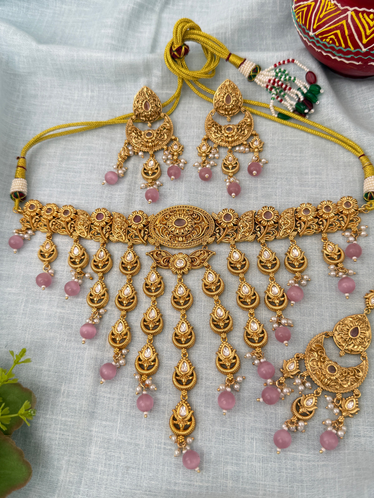 Antique Kundan Grand Necklace With Maang Tikka Short Set | N1305
