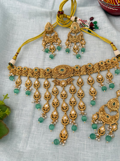 Antique Kundan Grand Necklace With Maang Tikka Short Set | N1306