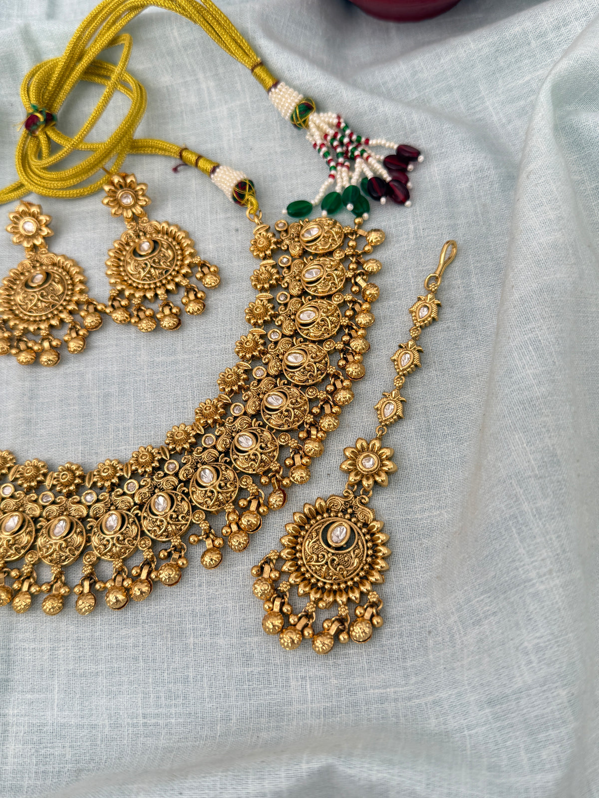 Antique Kundan Grand Necklace With Maang Tikka Short Set | N1294