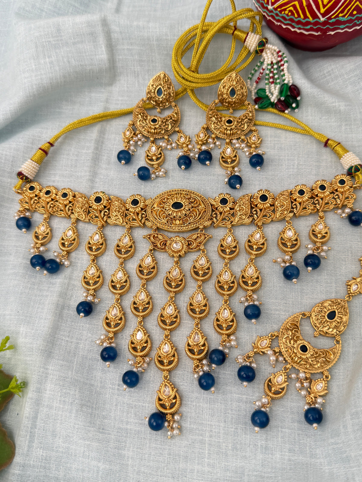Antique Kundan Grand Necklace With Maang Tikka Short Set | N1308
