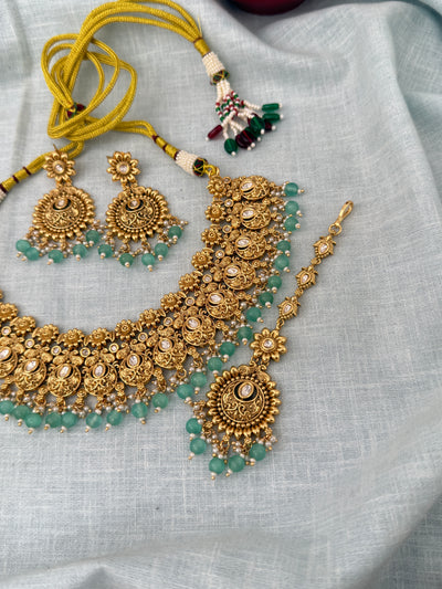 Antique Kundan Grand Necklace With Maang Tikka Short Set | N1299