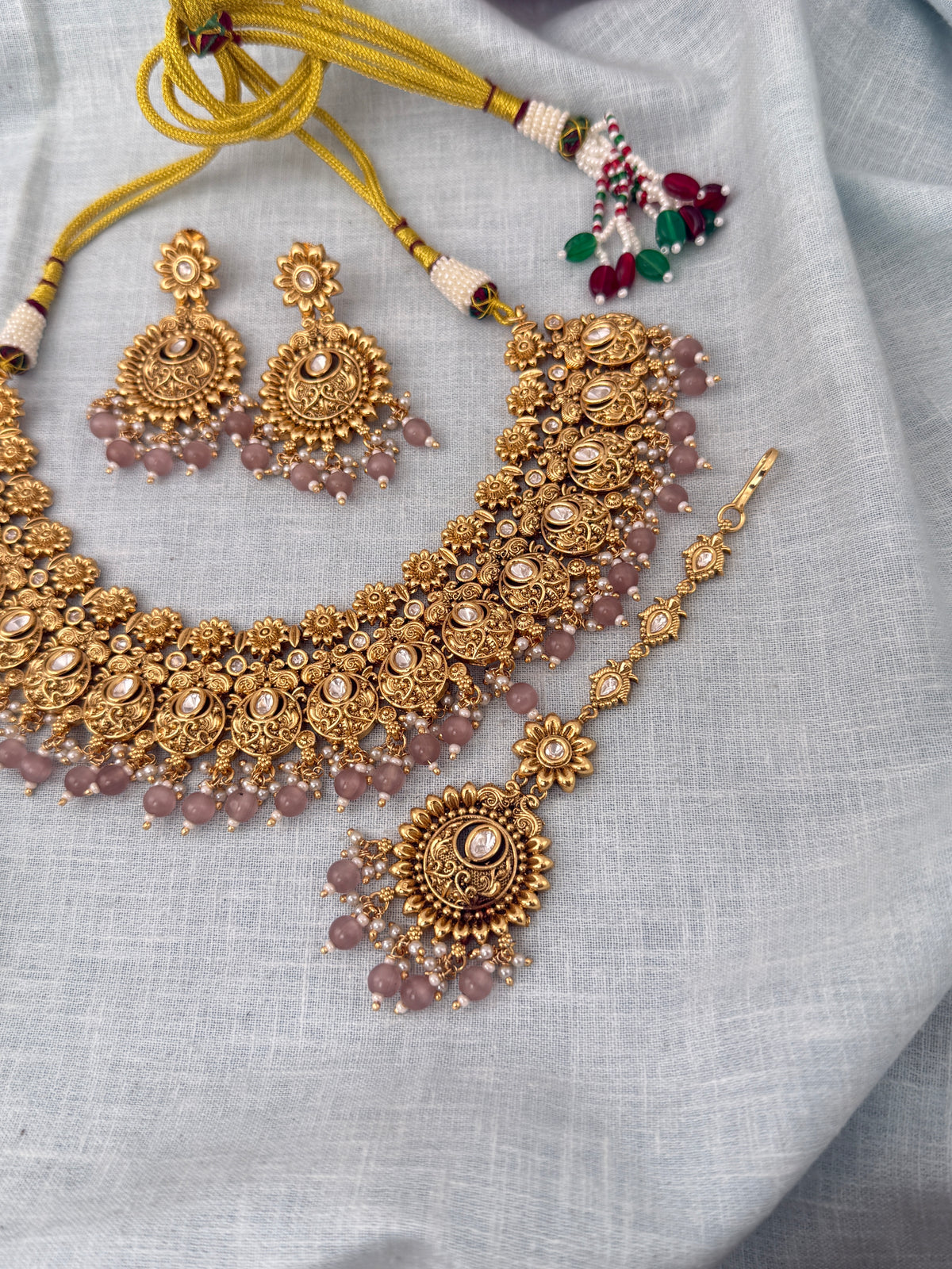 Antique Kundan Grand Necklace With Maang Tikka Short Set | N1298