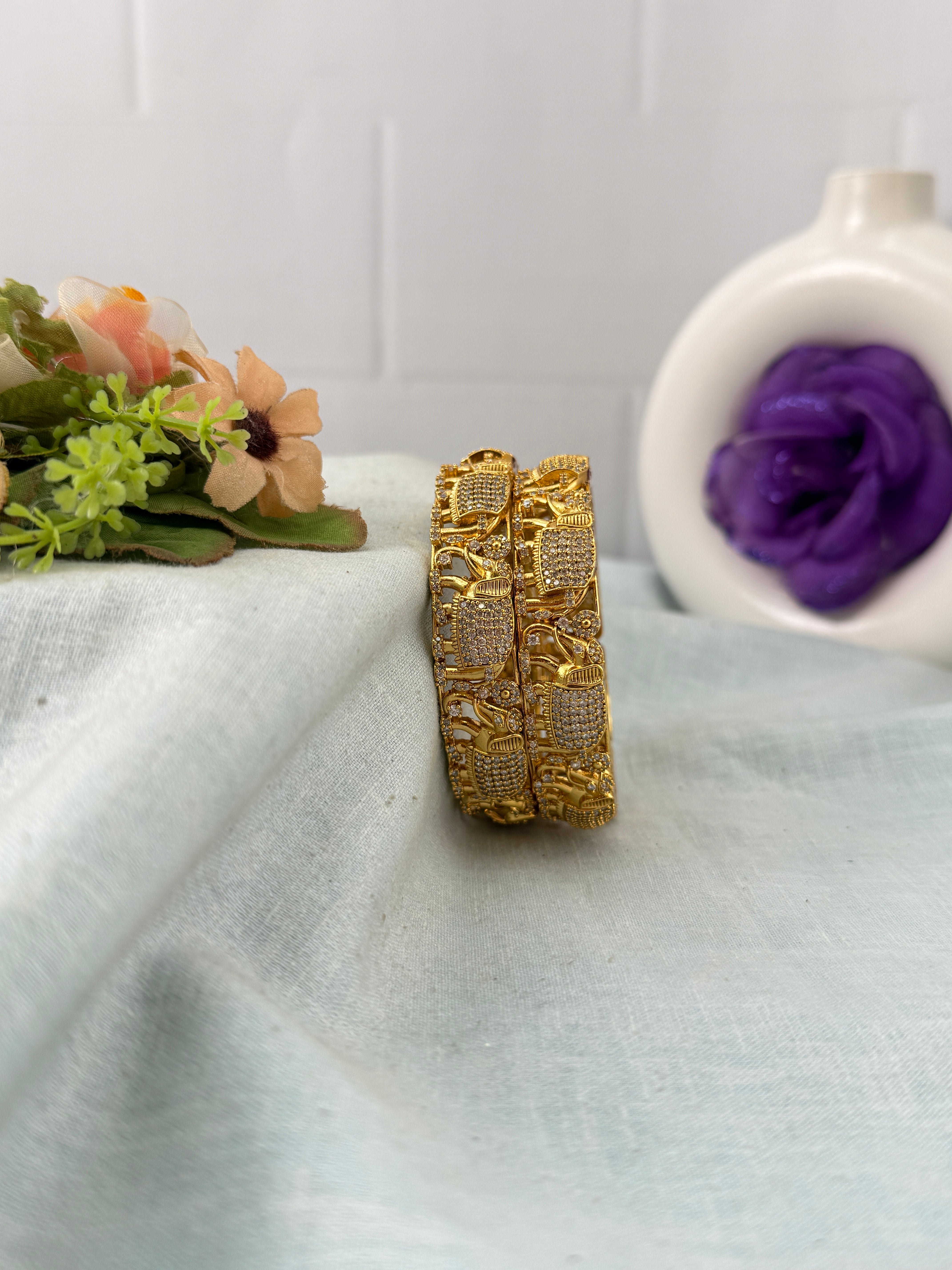 Antique temple style bridal bangles for women by Mahila