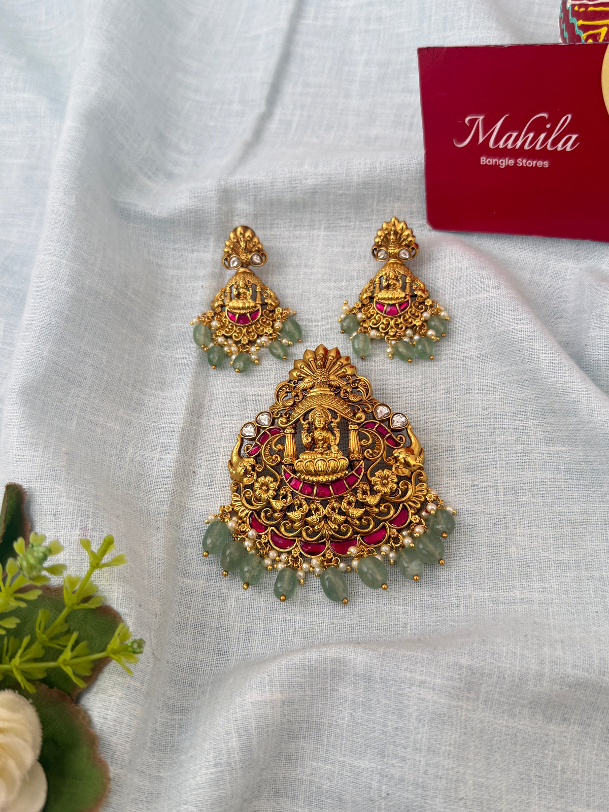Traditional designer pendants for women