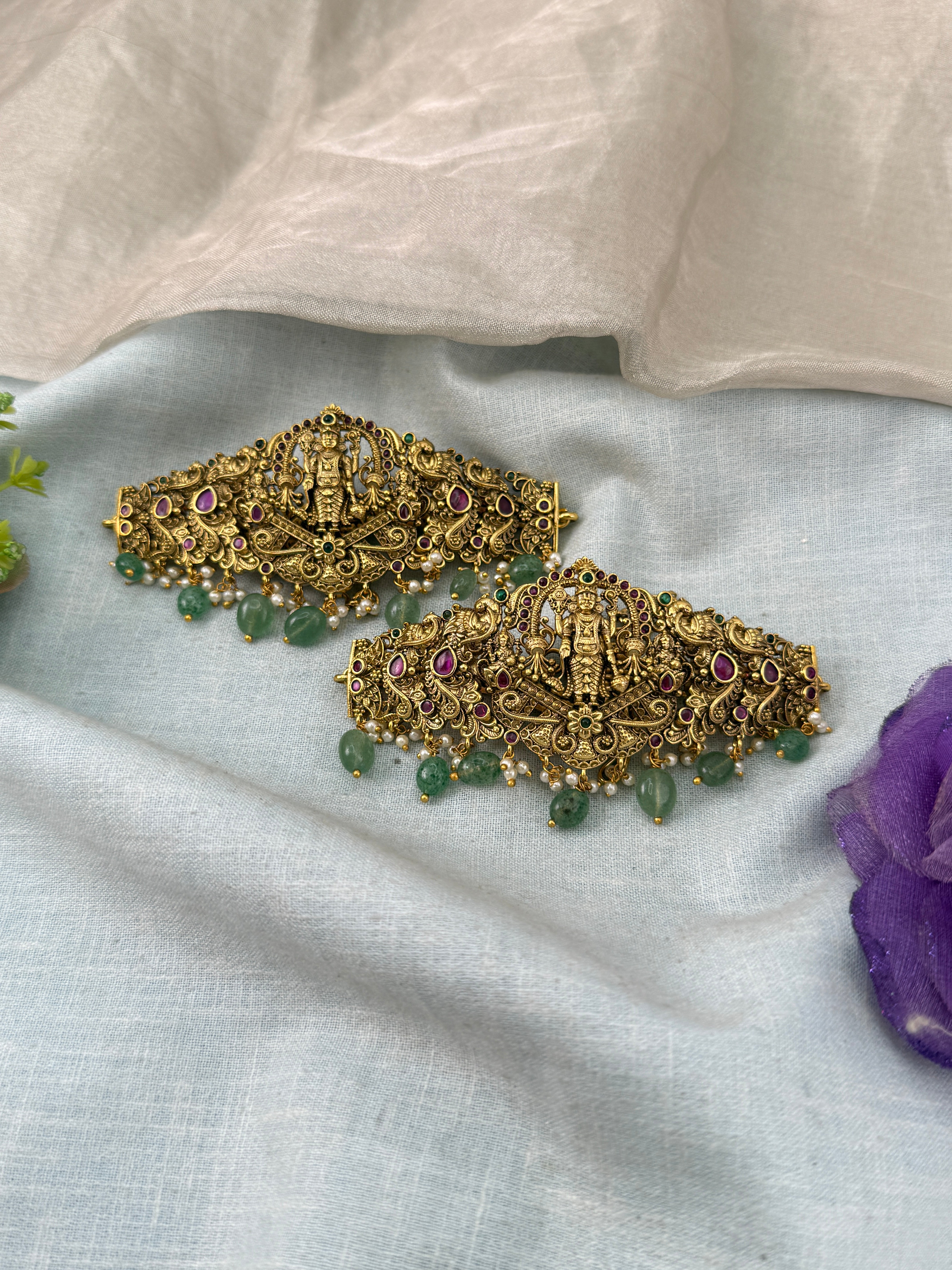 Traditional bridal Vanki armlet for women