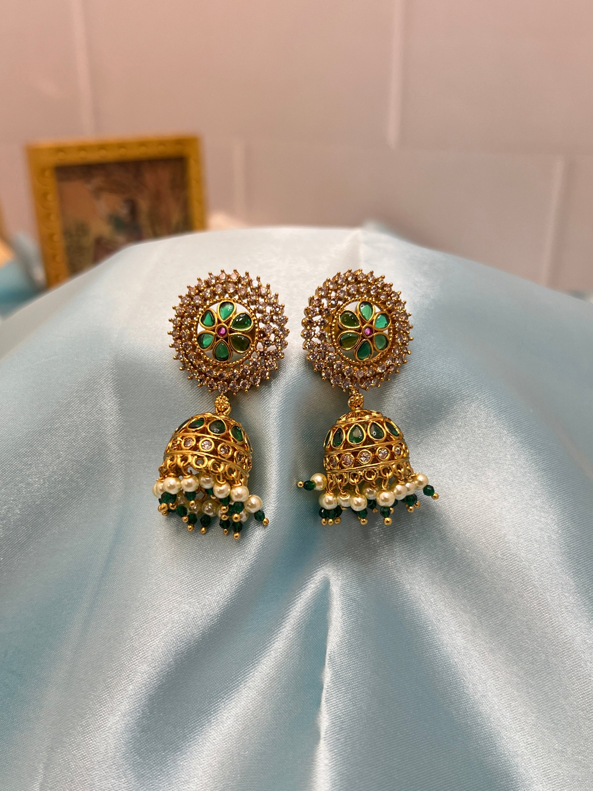 Antique Jhumka 0067 - Mahilas