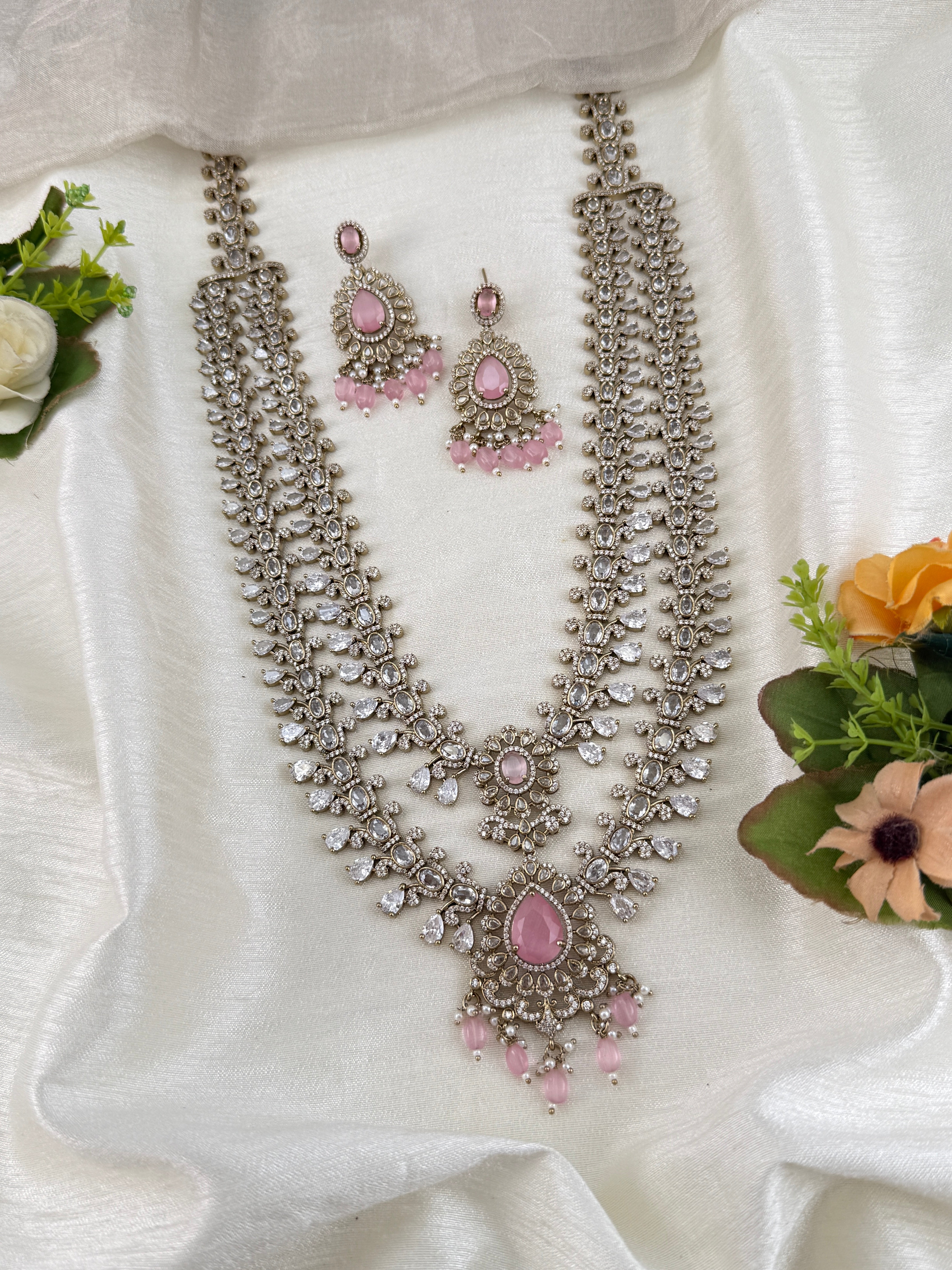 Victorian designer necklace for women