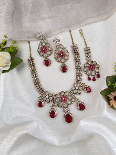 Victorian designer necklace for women
