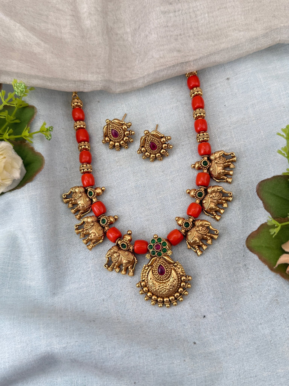 Antique Beads Elephant Necklace Pendant Set | N0215 - Mahilas