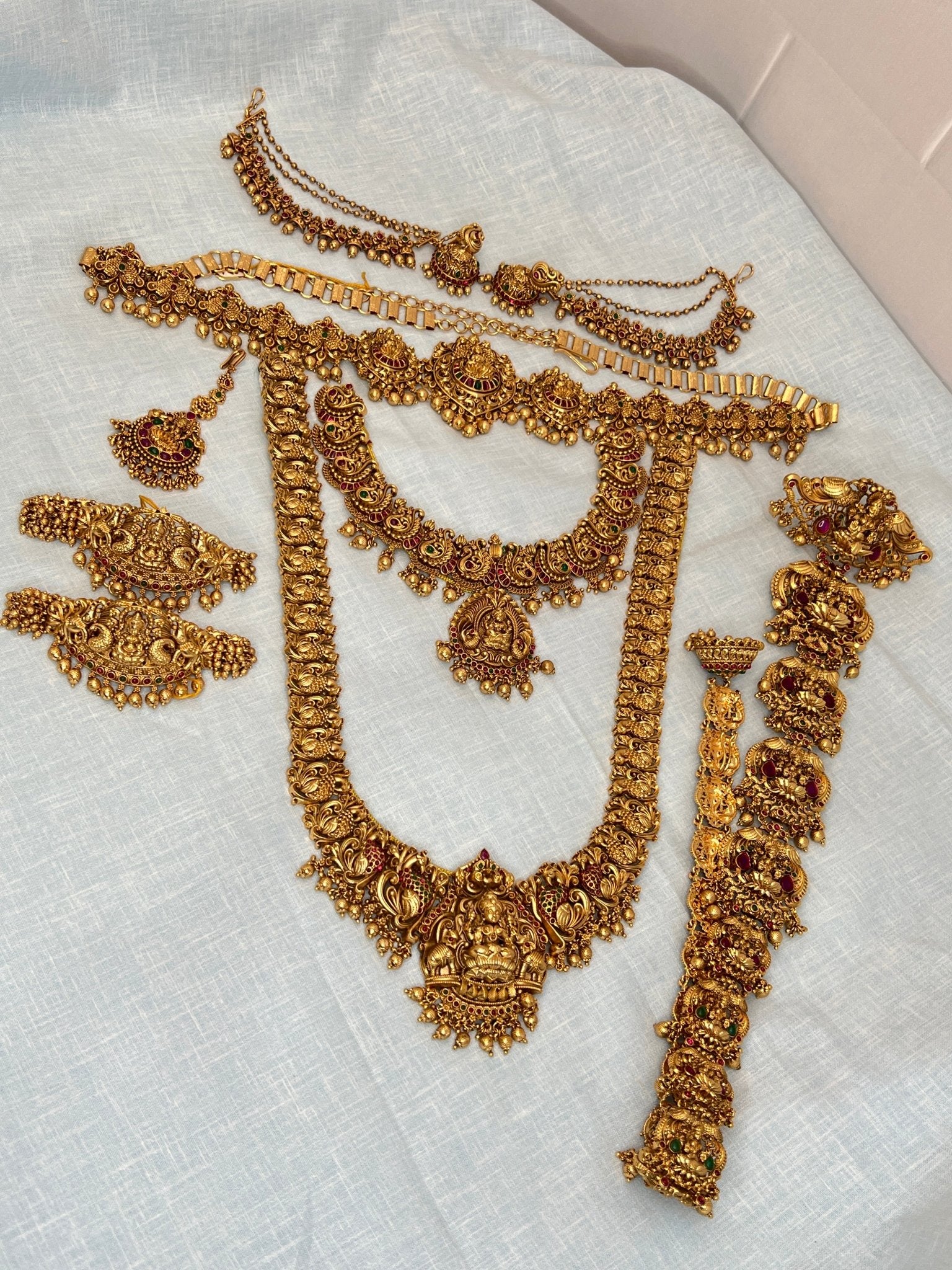 Antique Bridal Set 12 - Mahilas