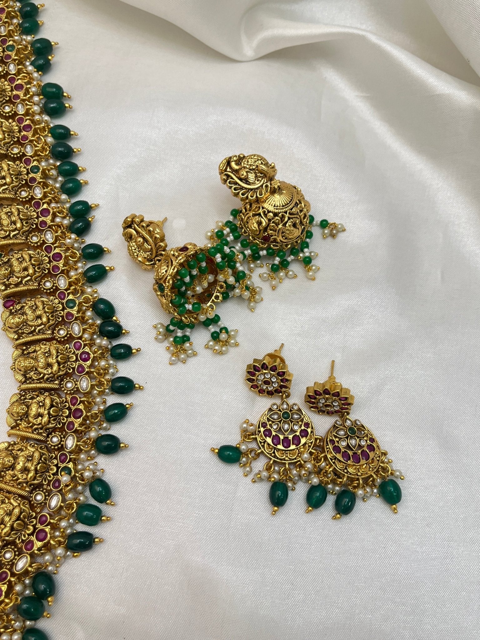 Antique Bridal Set 4 - Mahilas